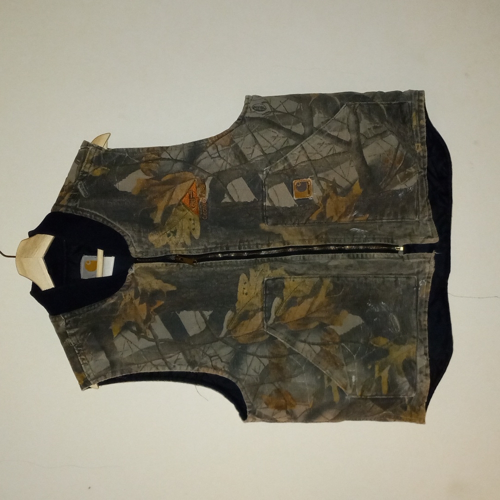 Carhartt camo vest